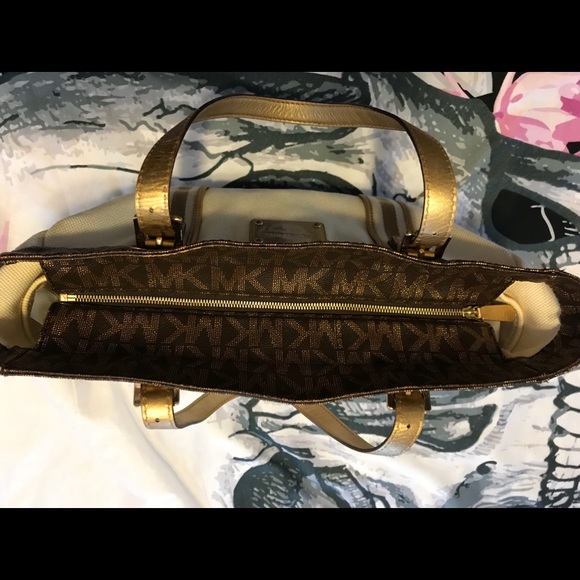 AUTH MK CREAM CANVAS & BRN LTHR TOTE BAG / MED SZ - Picture 3 of 8